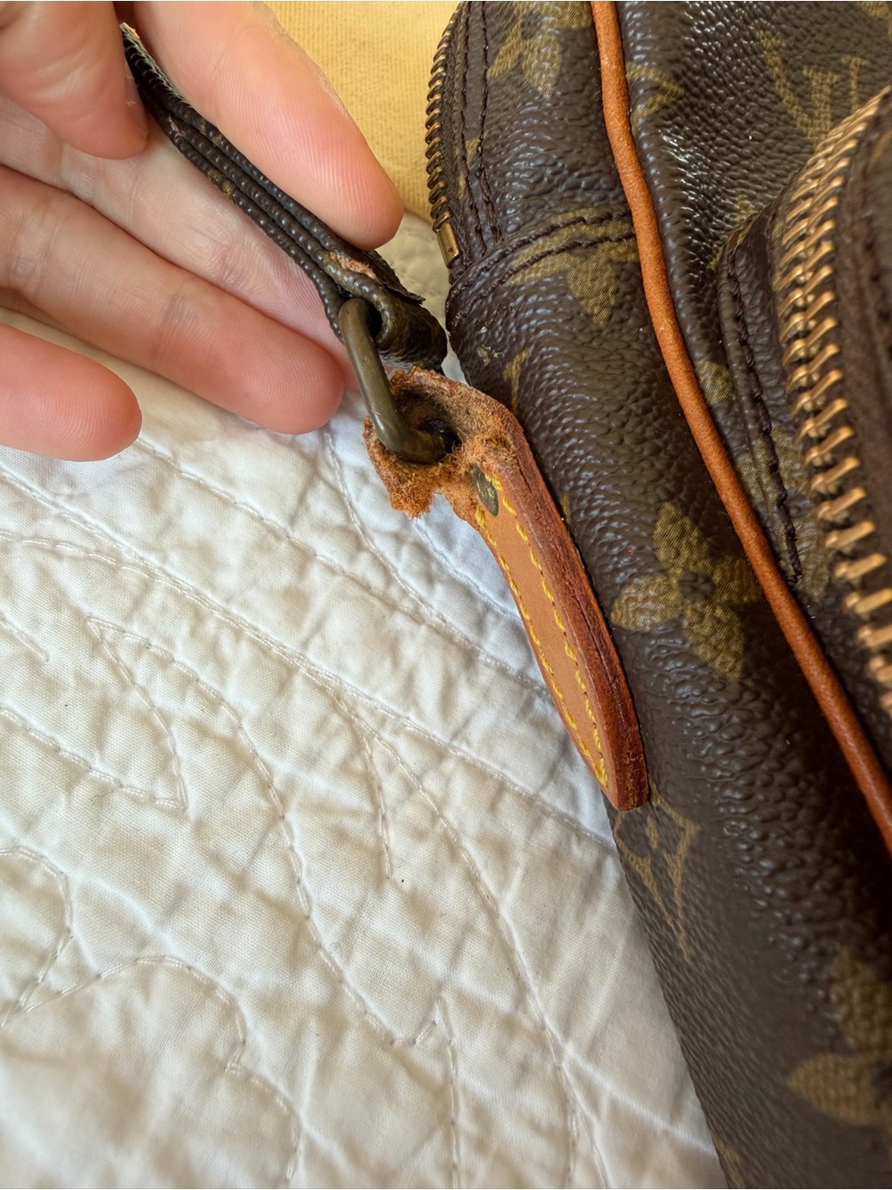 Louis Vuitton Vintage Amazone Monogram Canvas Messenger Bag - Picture 10 of 12